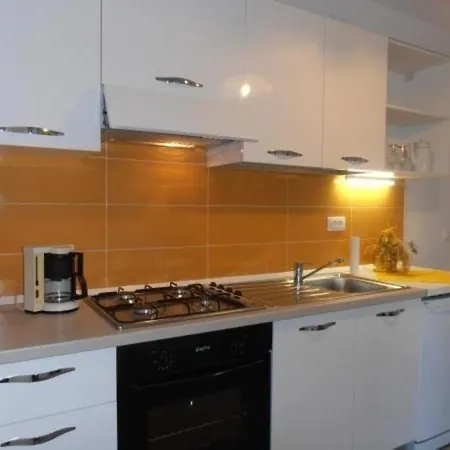 Apartment Fuer Vier Personen *